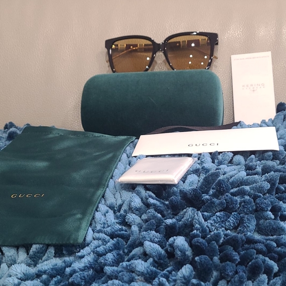 Gucci GG0599 SA00456 Rectangular Sunglasses - Picture 8 of 8